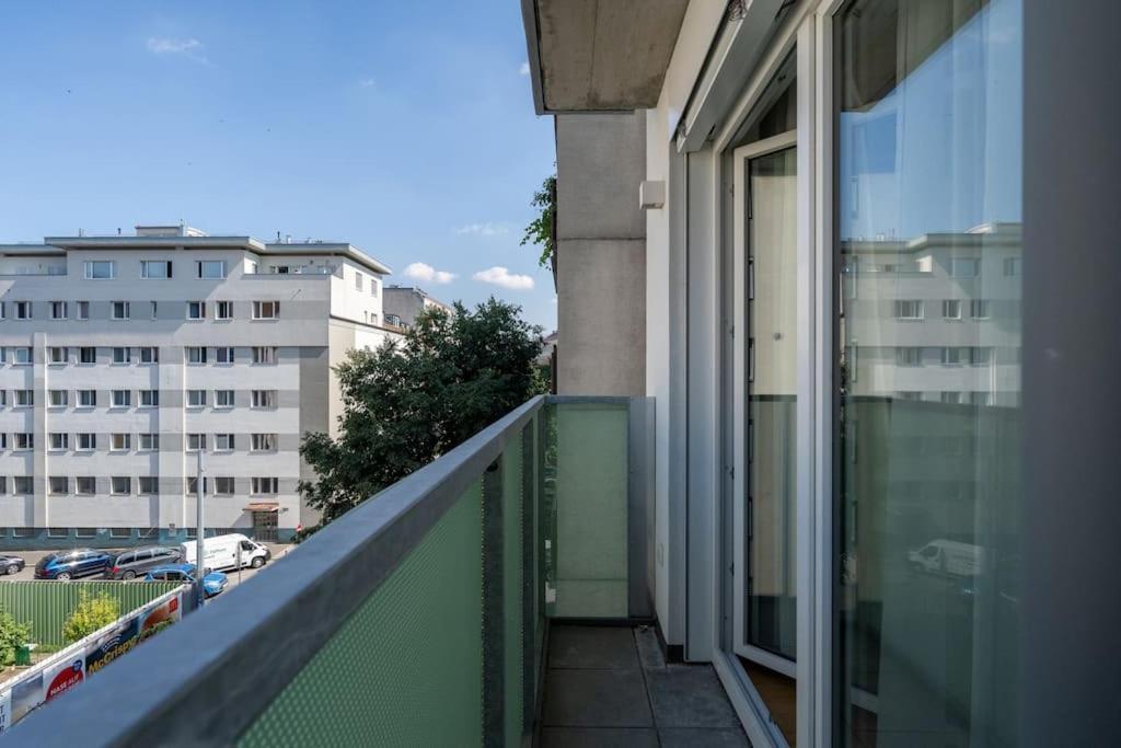 Urban 1Br Retreat, Easy City Link By Hm Виена Екстериор снимка
